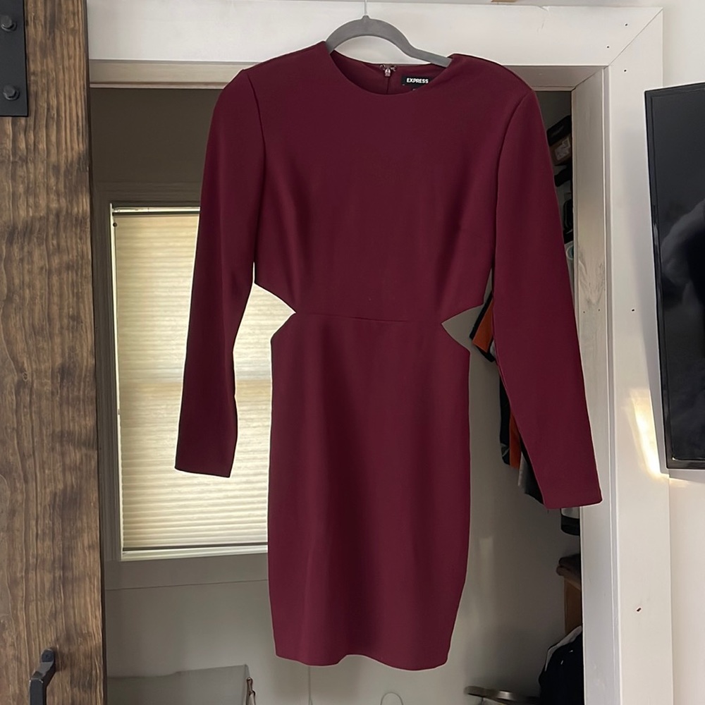 Maroon red long sleeve express dress with puff sleeves